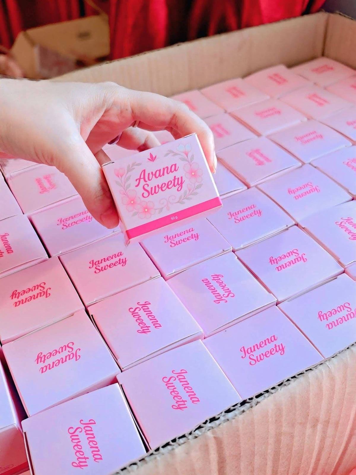 Janena Sweety Cream Feminine Care Brightening Cream 50g jar packaging Thailand intimate area brightening cream with Vitamin C Hyaluronic Acid