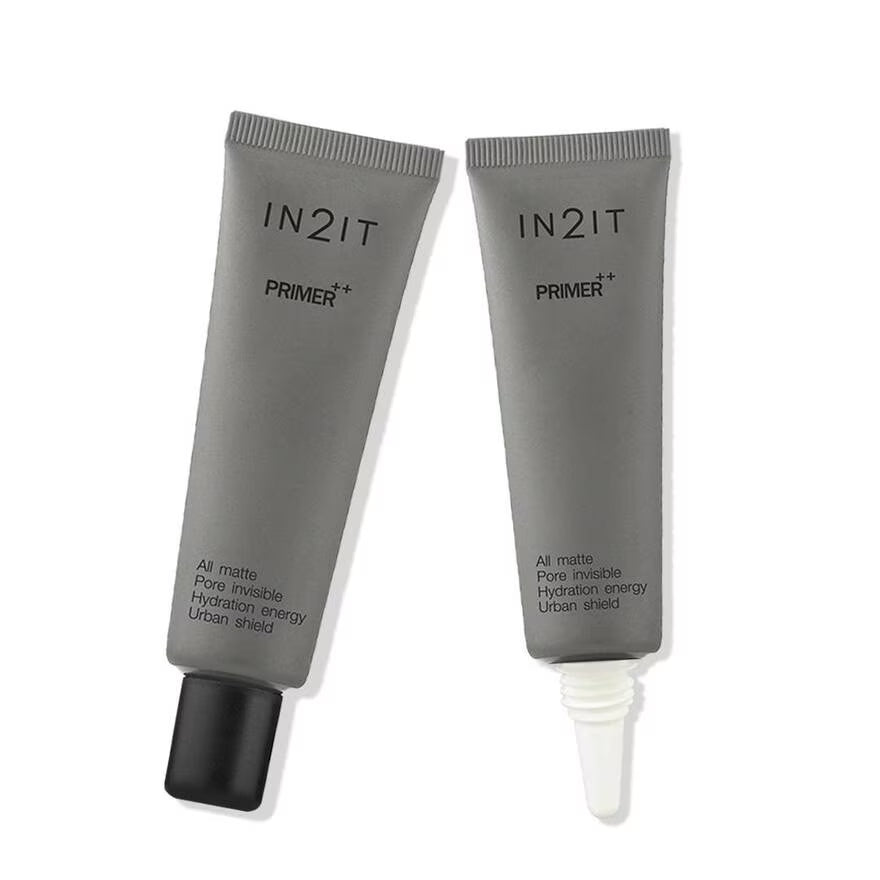 Before and after showing dramatically minimized pores and smooth airbrushed skin texture after IN2IT PRIMER++ application under makeup