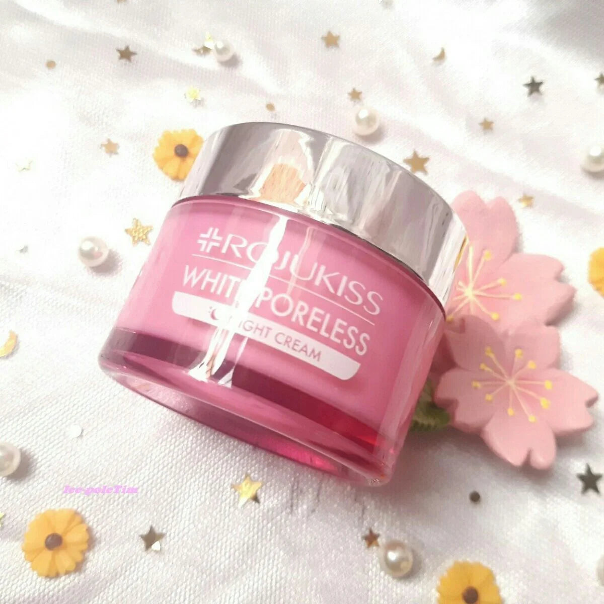 Before and after results using Rojukiss White Poreless Night Cream for 14 days - visible pore reduction and brightening