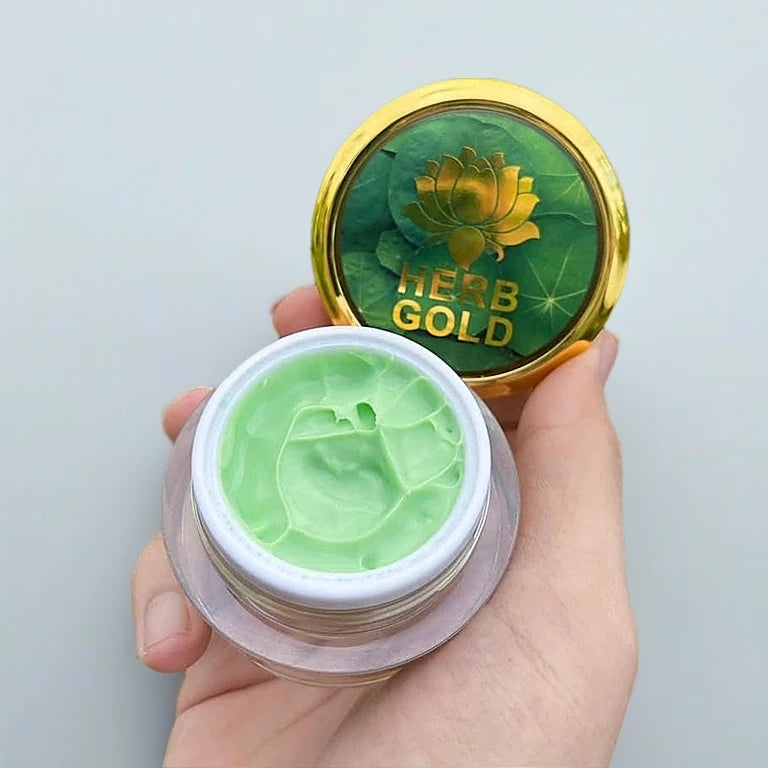 HERB GOLD CREAM texture close-up natural herbal formula with Chamomile Licorice Turmeric and Amla extracts