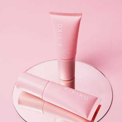 RiRIKO Recovery Serum texture close-up lightweight fast-absorbing gel formula Sodium Hyaluronate Chamomile Extract